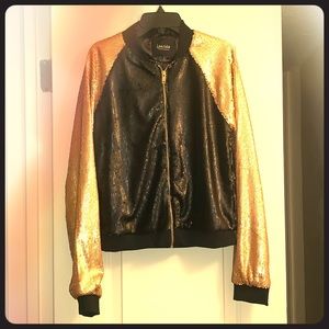 20%❌  Black & Gold Sequined Jacket Letterman